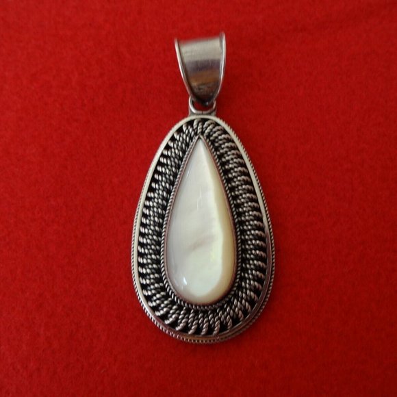 .925 Sterling Silver Pear Shape Mother of Pearl Cabochon Large Pendant - Picture 2 of 5